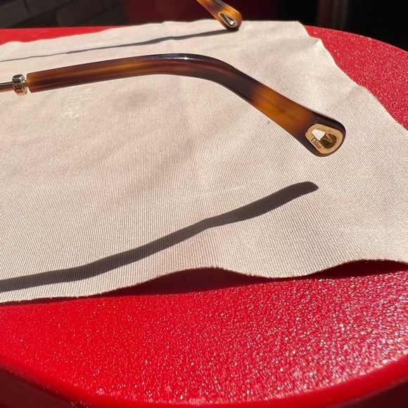 CHLOÉ
Poppy Petite Octagonal
Sunglasses - Picture 9 of 10